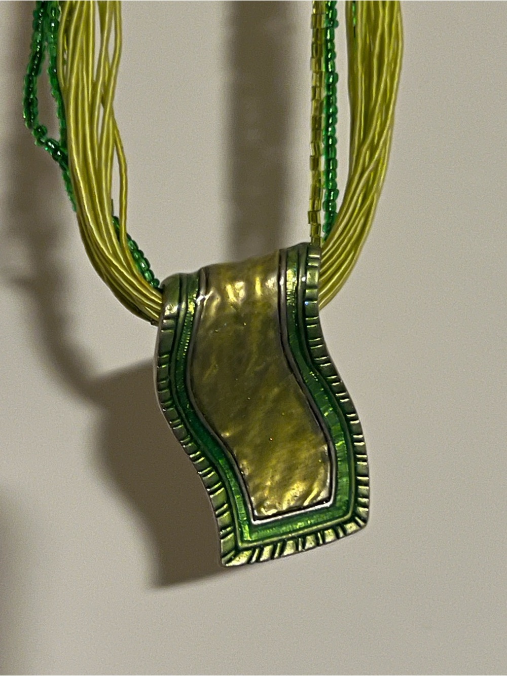 Vintage Green Artistic Wave Sparkle Pendant Necklace - Women Jewelry